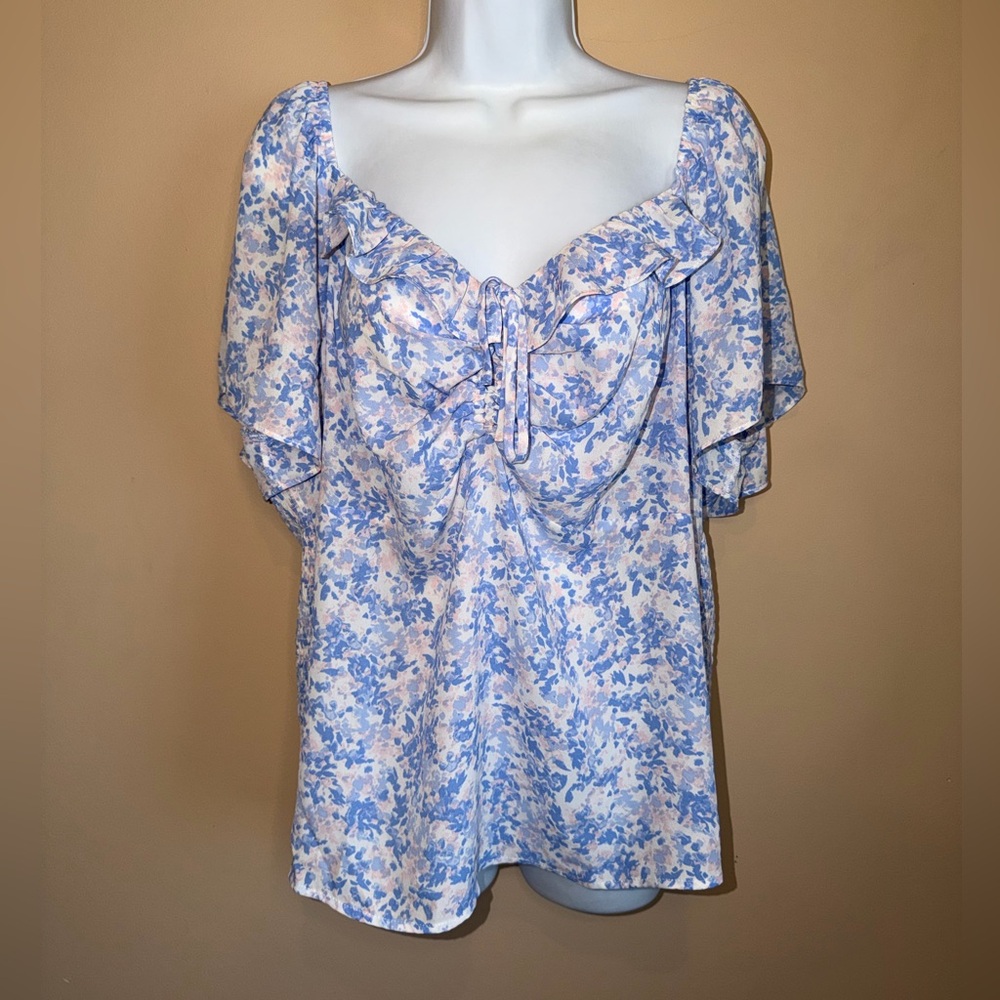 NWOT Lush Women’s Floral Blouse